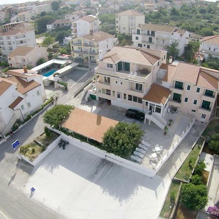 Apartments Fumija Трогир Екстериор снимка