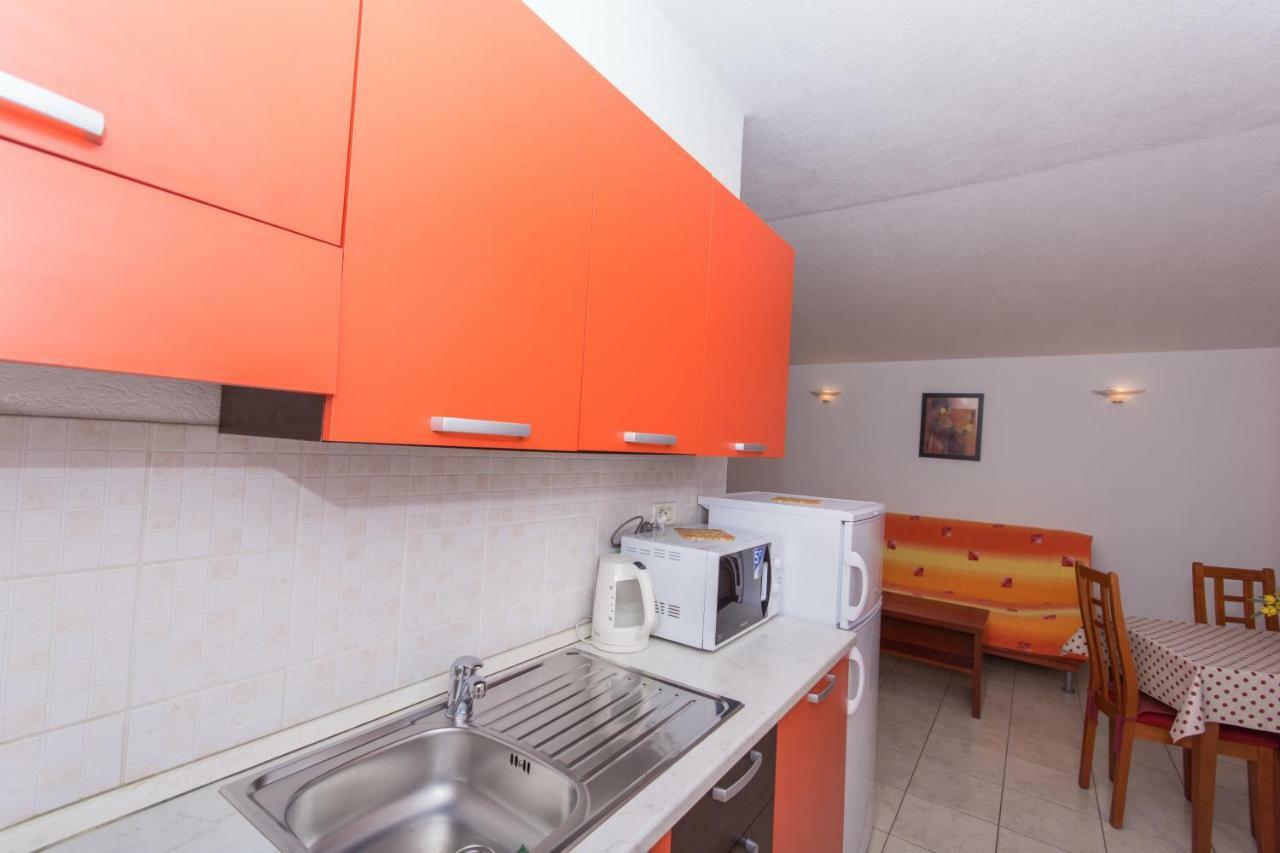 Apartments Fumija Трогир Екстериор снимка