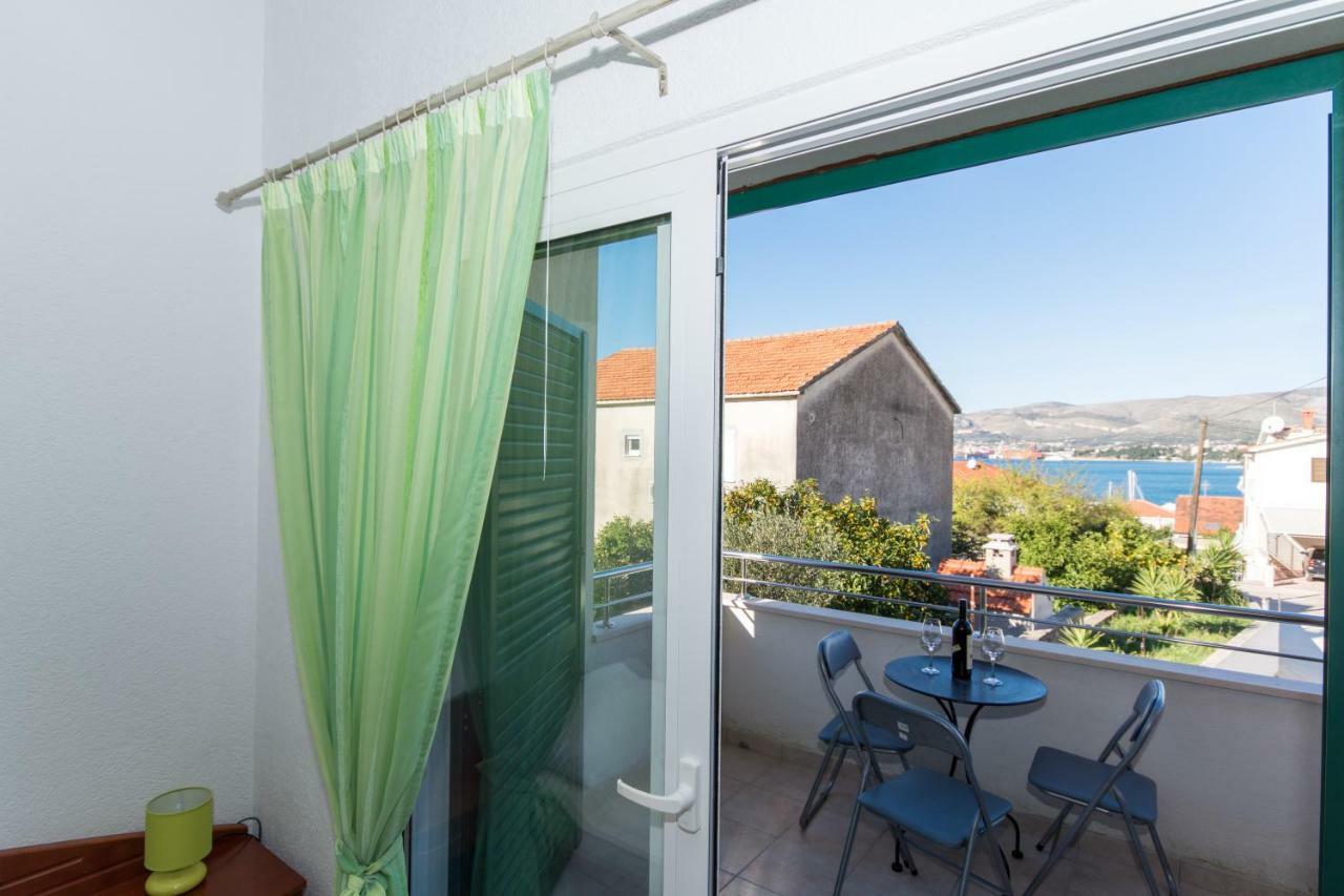 Apartments Fumija Трогир Екстериор снимка