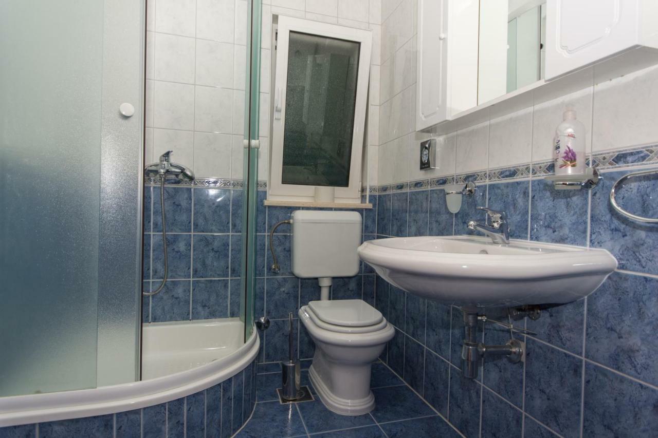Apartments Fumija Трогир Екстериор снимка