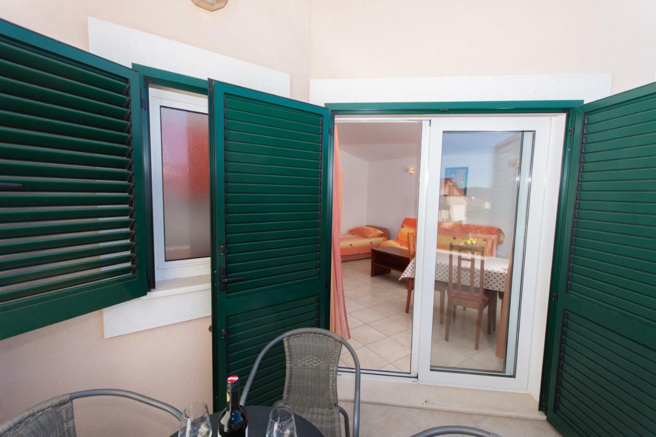 Apartments Fumija Трогир Екстериор снимка